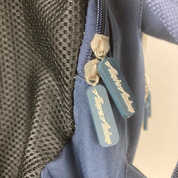 Alaska Airlines Kids Backpack White Blue Airplane Shaped Travel Carry-on Eskimo - Picture 9 of 13